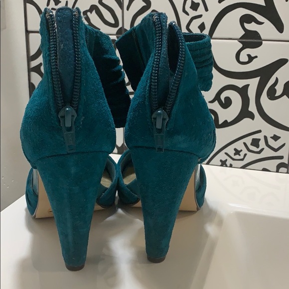Heel booties dark aqua suede size 7.5 - Picture 3 of 5